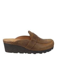 Load image into Gallery viewer, OTBT - HOMAGE in BROWN Wedge Clogs
